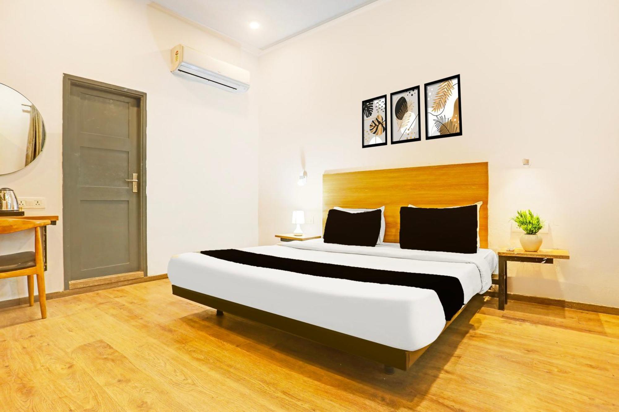 Super Townhouse Vijay Khand Gomti Nagar Lucknow Esterno foto